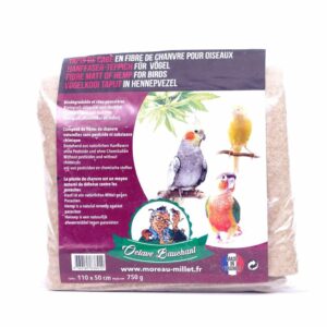 Tapisser la boîte en carton pour protéger l'oiseau